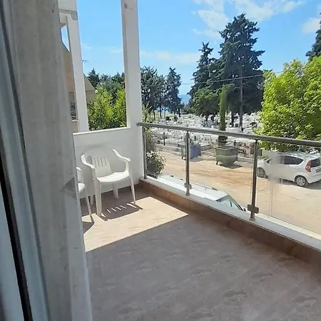 House Christodoulos Lejlighed *